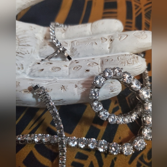 VINTAGE Absolutely gorgeous full cubic zirconia necklace, unique clasp with case - Picture 8 of 8